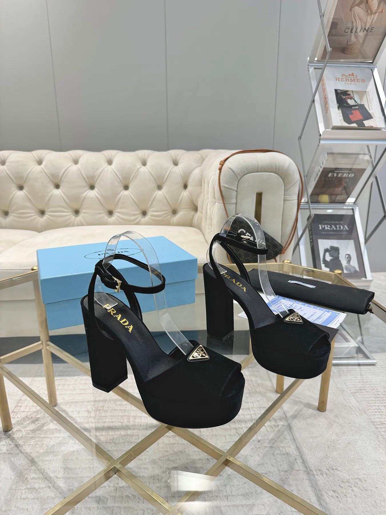 👟👟Ex-factory price 600👟👟 (imitation leather bottom-20) New arrival 👉Ready stock👈Remove the original board and make a 1:1 replica‼ ️The highest version ✅ Prada's early spring catwalk hot style 😘The latest spring style Thick heel square toe water platform series (genuine leather outsole) (simulated leather sole) A must-have for goddesses, super beautiful on the feet 👉The upper is made of imported original sheep leather, soft and textured, lining + foot pads, imported sheepskin lining, breathable and comfortable, private model water platform, heel, water platform 4M, heel height 13M Code number 35M-39M (34 40 41 42 43 is custom-made and cannot be returned or exchanged)